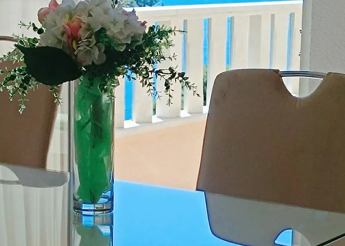 Queen 3* טרוגיר